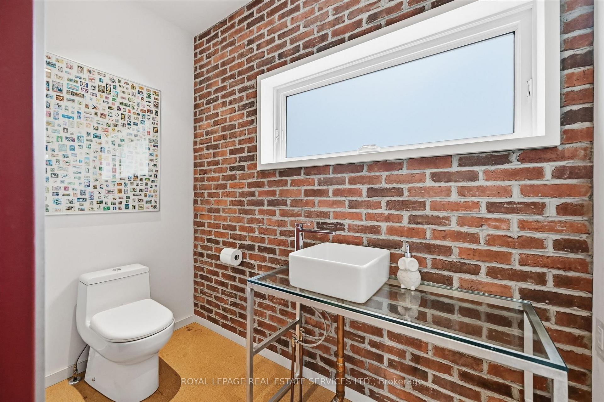 Photo 17 of 1318 Odessa Crescent, Oakville, College Park — HOMEH