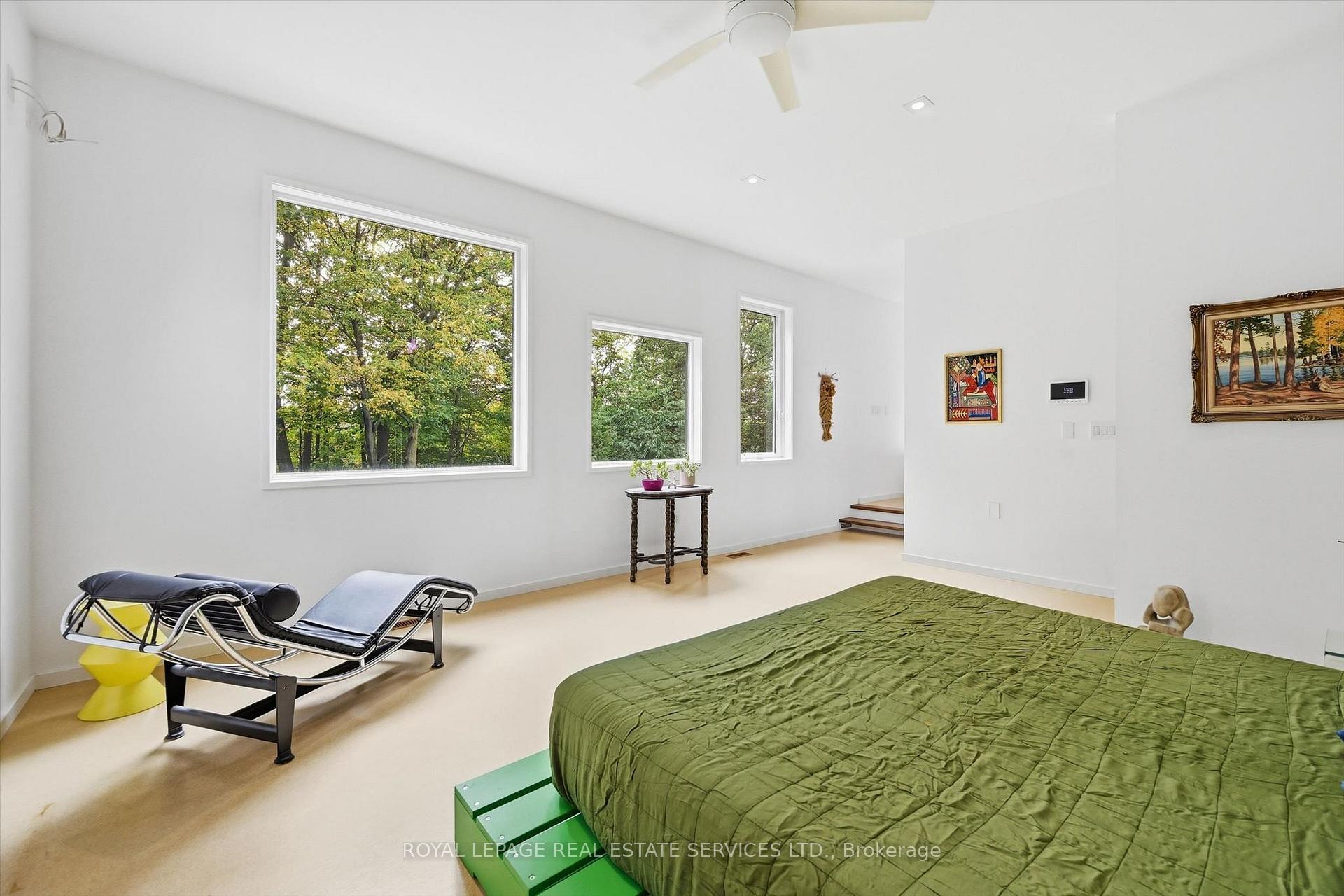 Photo 20 of 1318 Odessa Crescent, Oakville, College Park — HOMEH