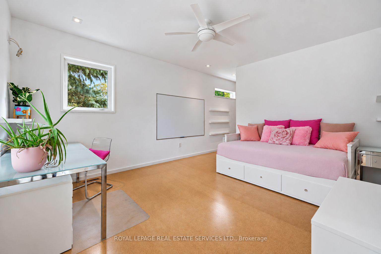 Photo 29 of 1318 Odessa Crescent, Oakville, College Park — HOMEH