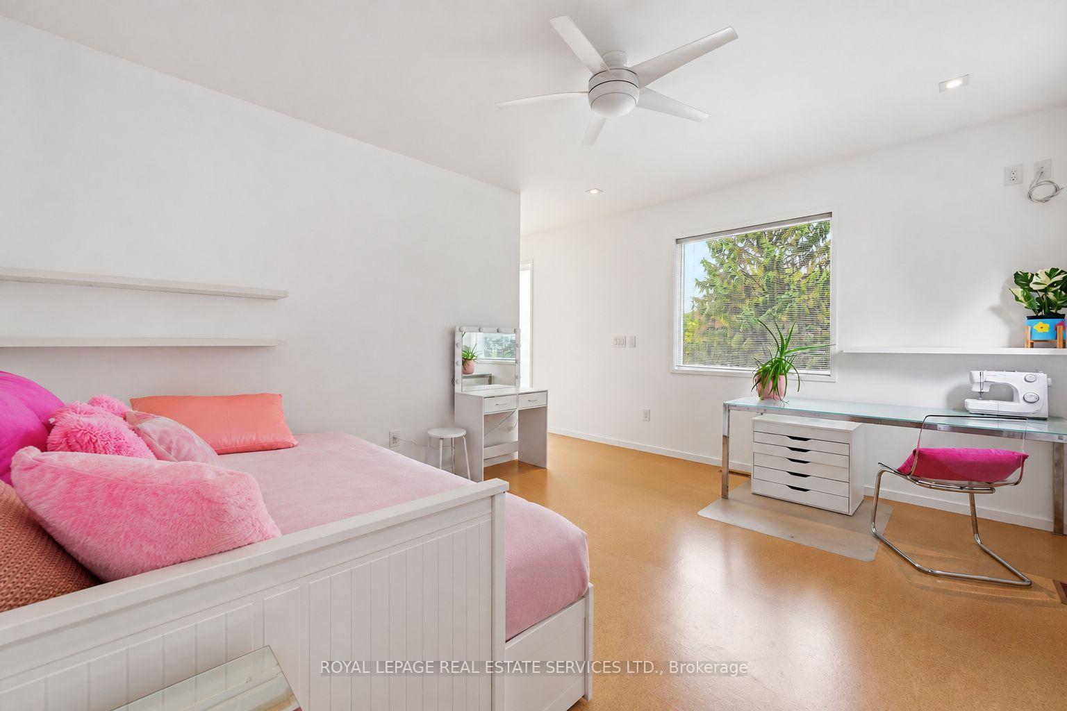Photo 30 of 1318 Odessa Crescent, Oakville, College Park — HOMEH