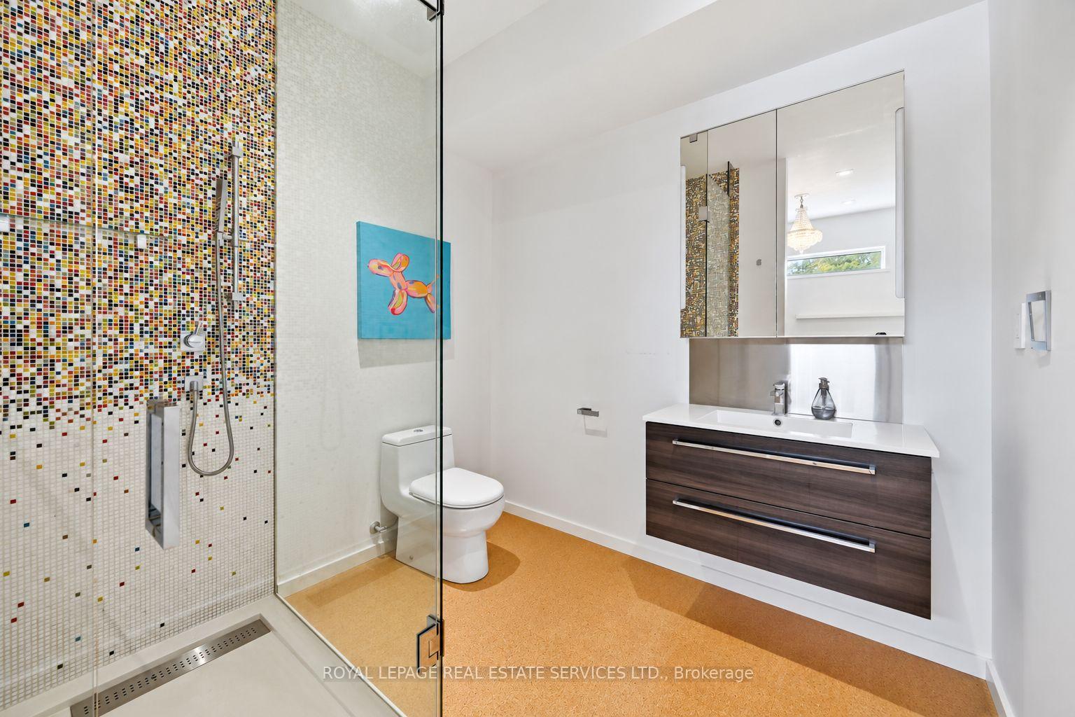Photo 32 of 1318 Odessa Crescent, Oakville, College Park — HOMEH