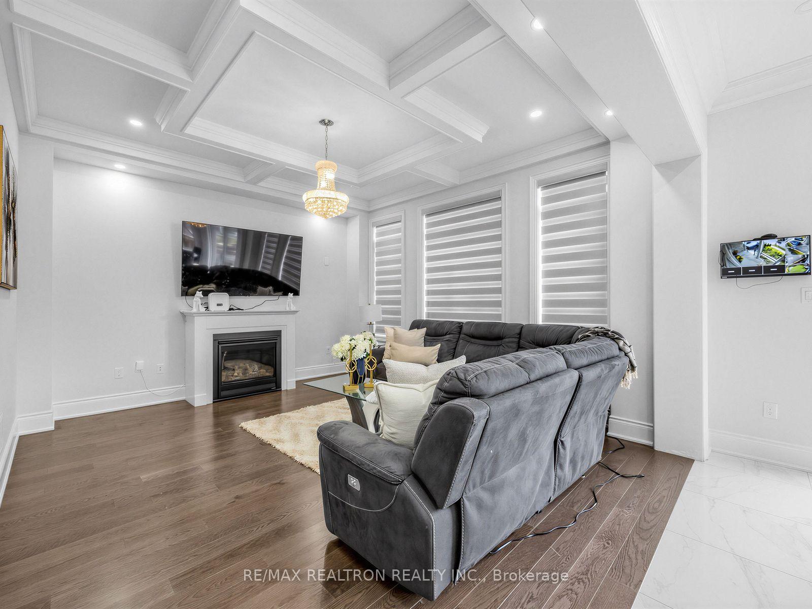 Photo 6 of 142 Auckland Drive, Whitby, Rural Whitby — HOMEH