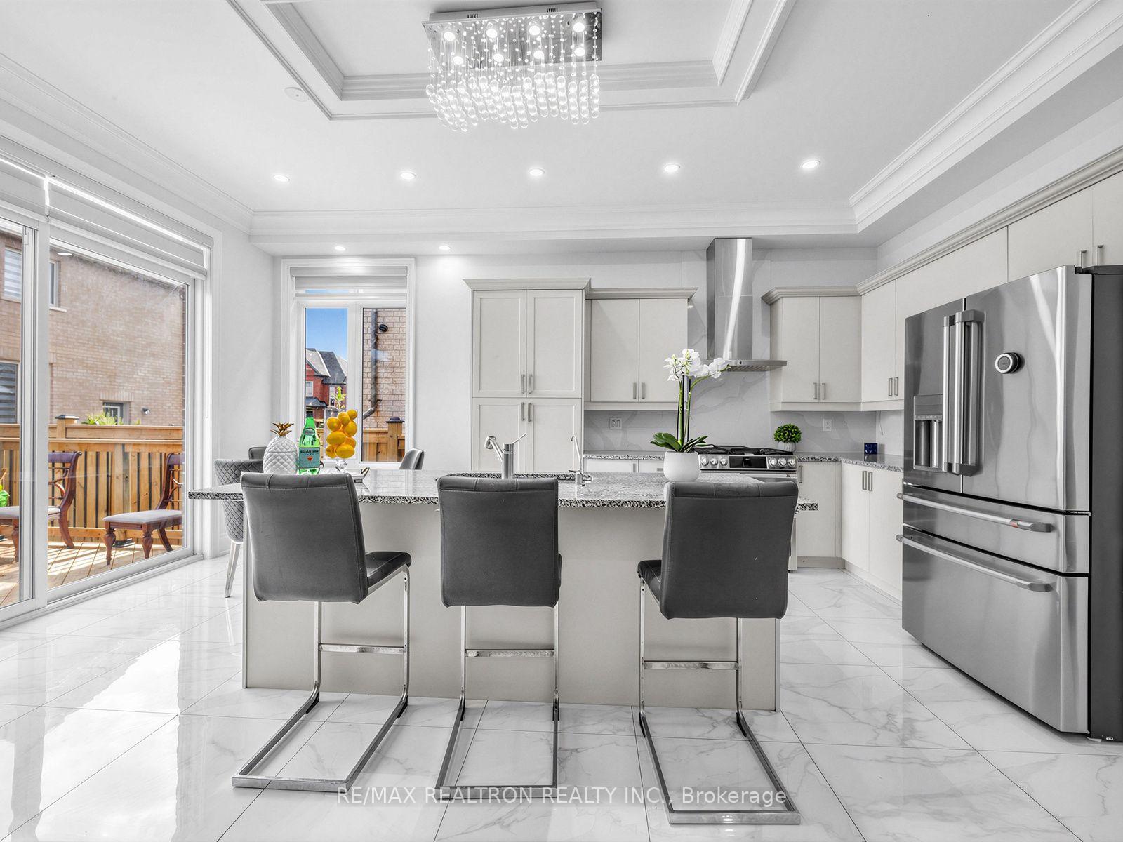 Photo 15 of 142 Auckland Drive, Whitby, Rural Whitby — HOMEH