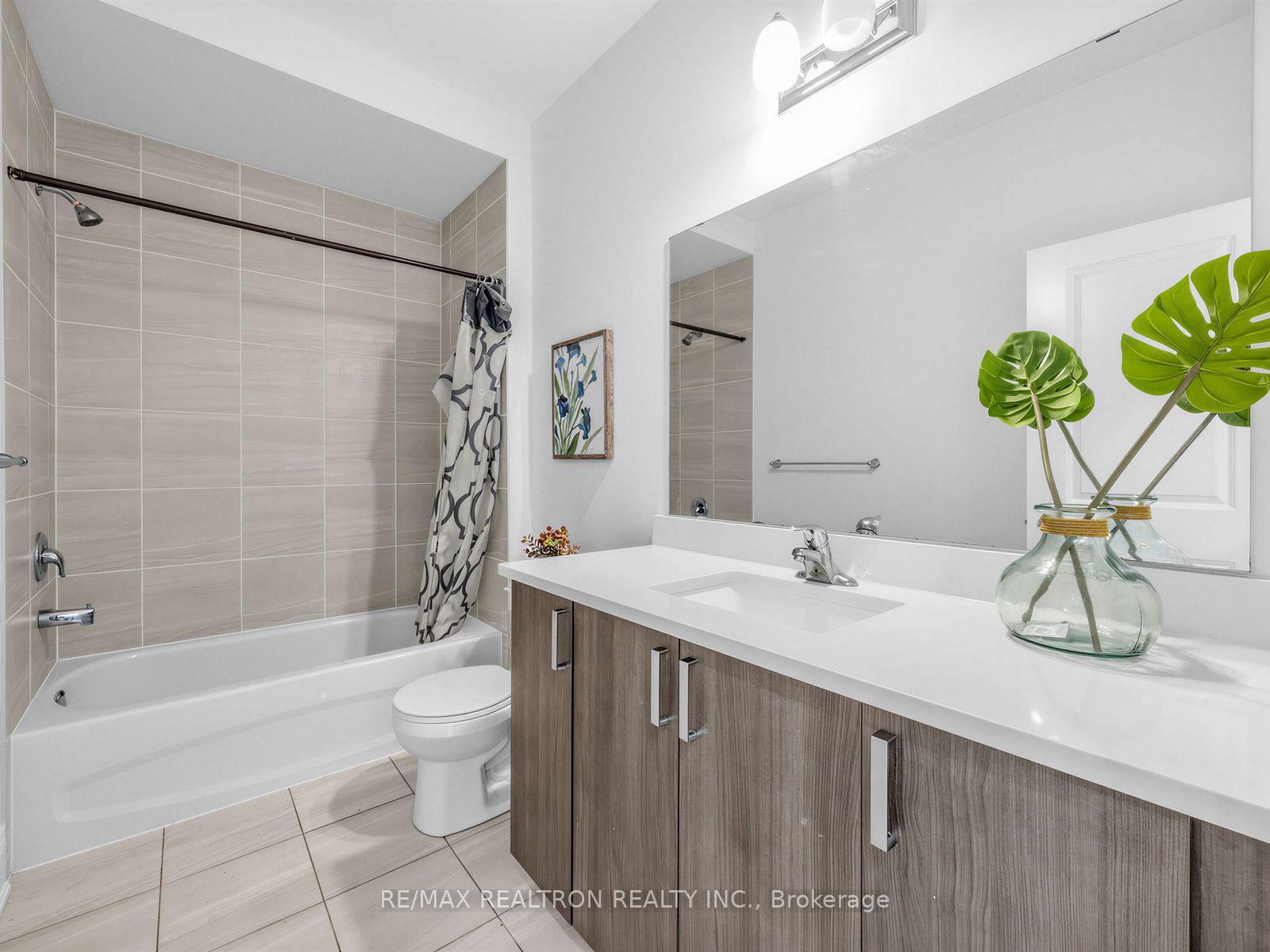 Photo 16 of 142 Auckland Drive, Whitby, Rural Whitby — HOMEH