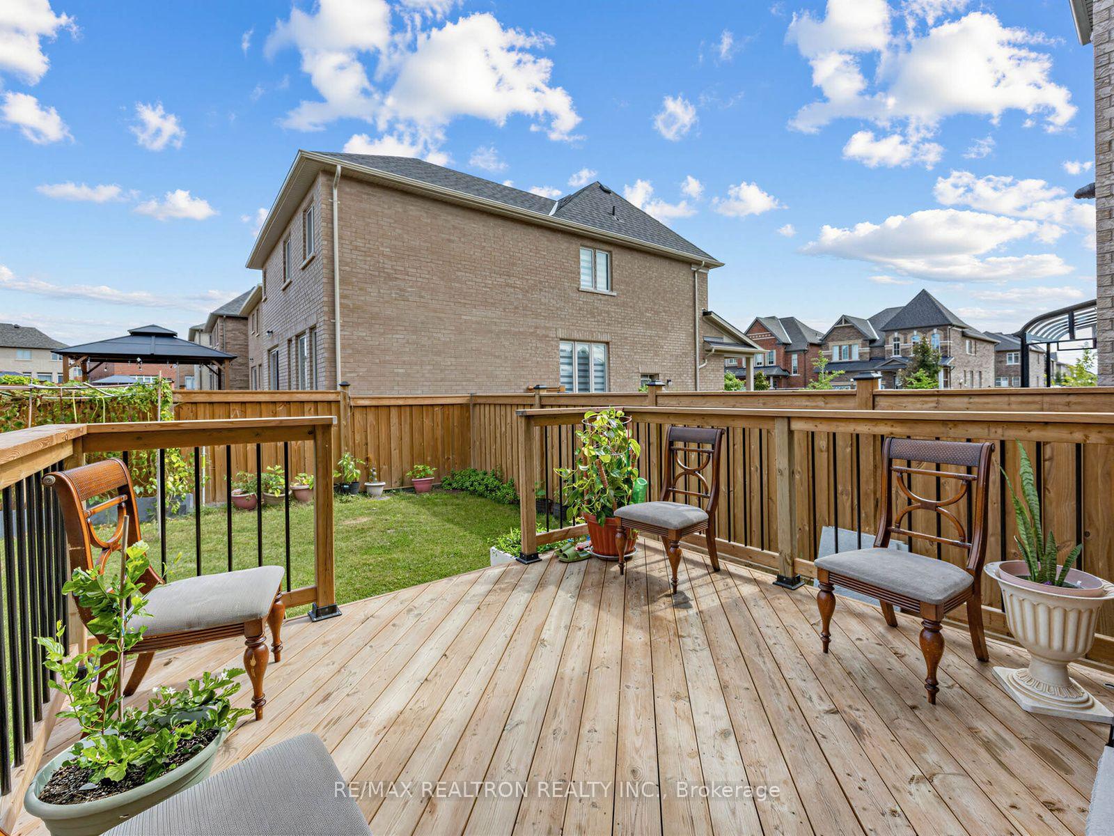 Photo 31 of 142 Auckland Drive, Whitby, Rural Whitby — HOMEH