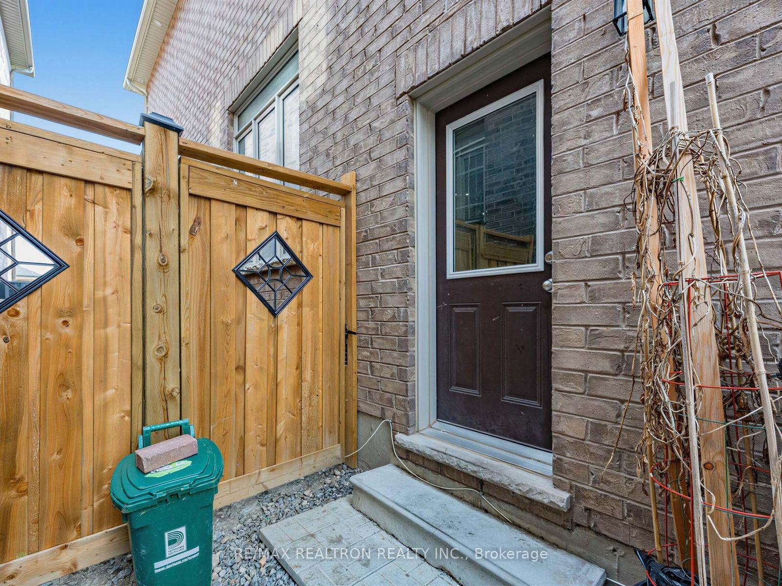 Photo 34 of 142 Auckland Drive, Whitby, Rural Whitby — HOMEH