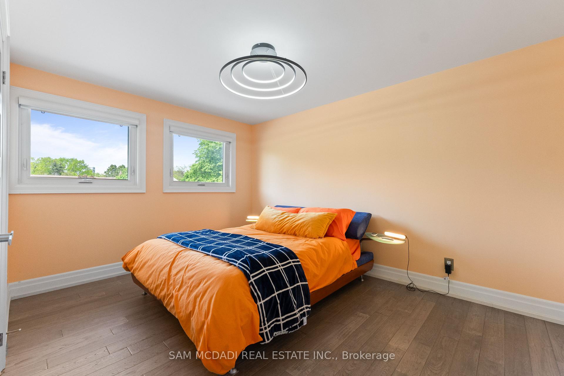 Photo 29 of 5 Canterbury Crescent, Etobicoke, Edenbridge-Humber Valley — HOMEH
