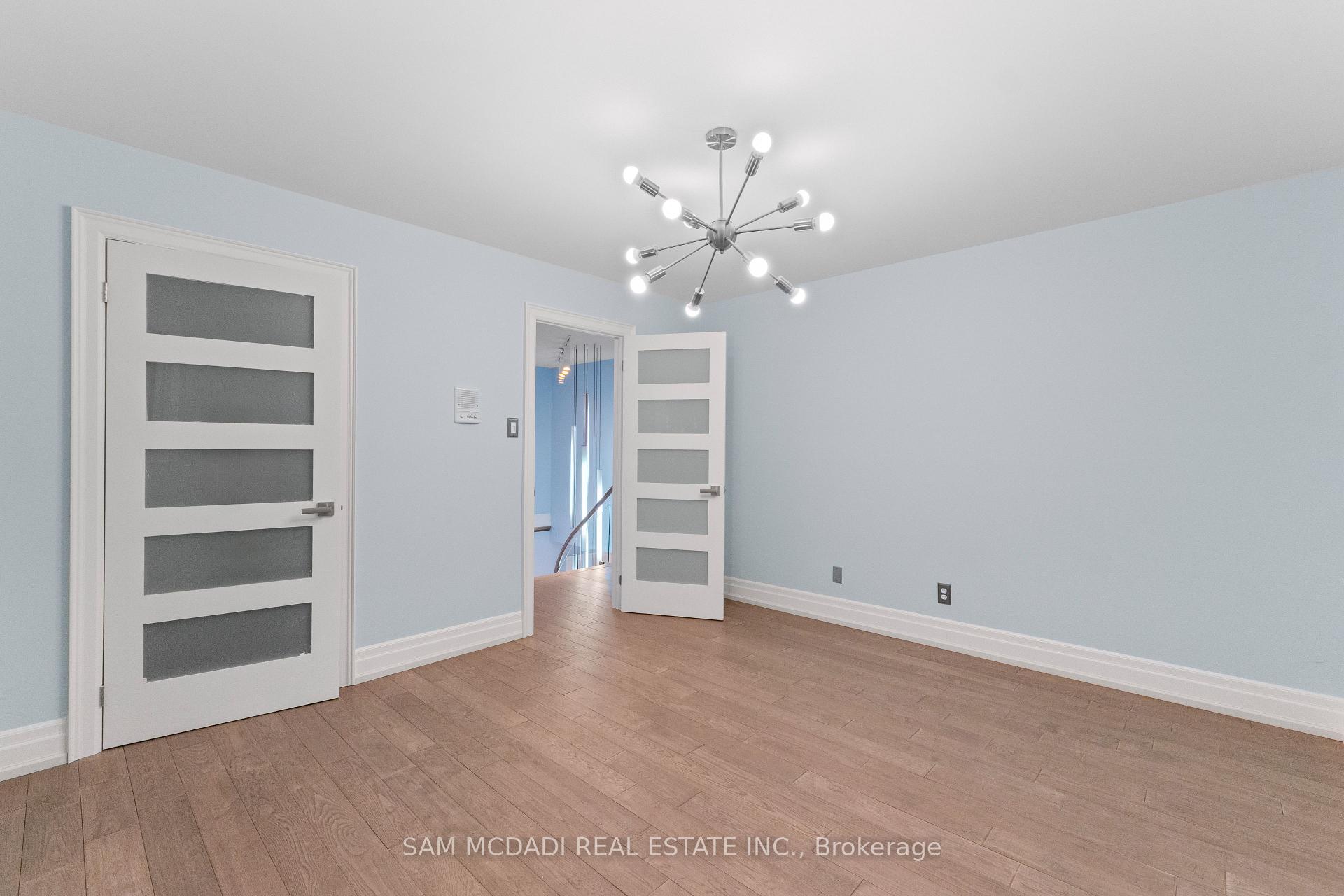 Photo 32 of 5 Canterbury Crescent, Etobicoke, Edenbridge-Humber Valley — HOMEH