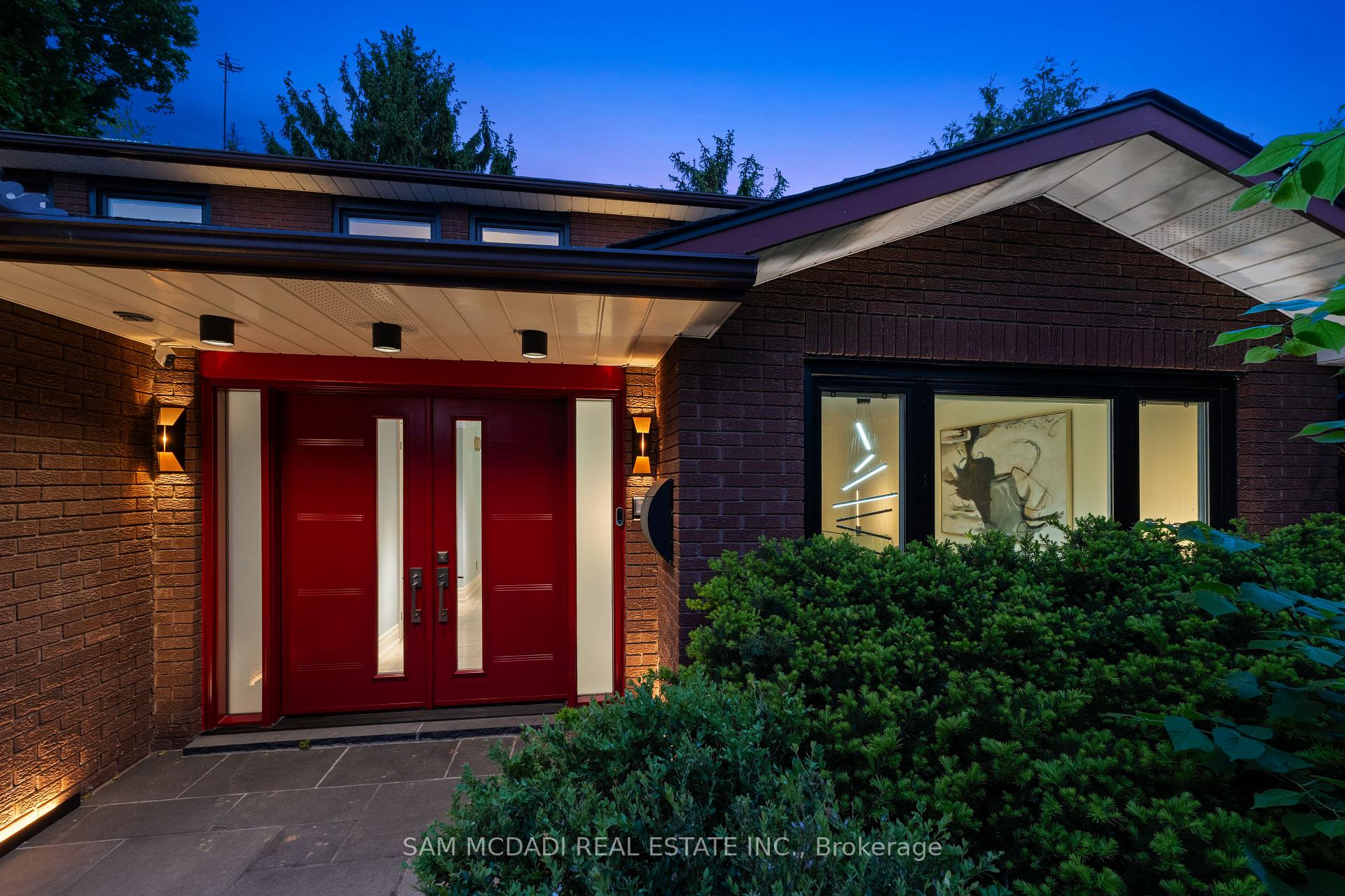Photo 46 of 5 Canterbury Crescent, Etobicoke, Edenbridge-Humber Valley — HOMEH