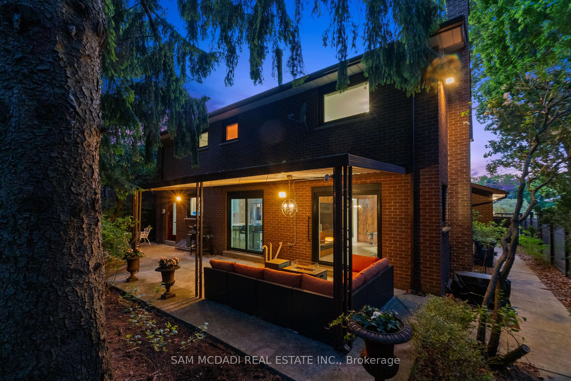 Photo 48 of 5 Canterbury Crescent, Etobicoke, Edenbridge-Humber Valley — HOMEH