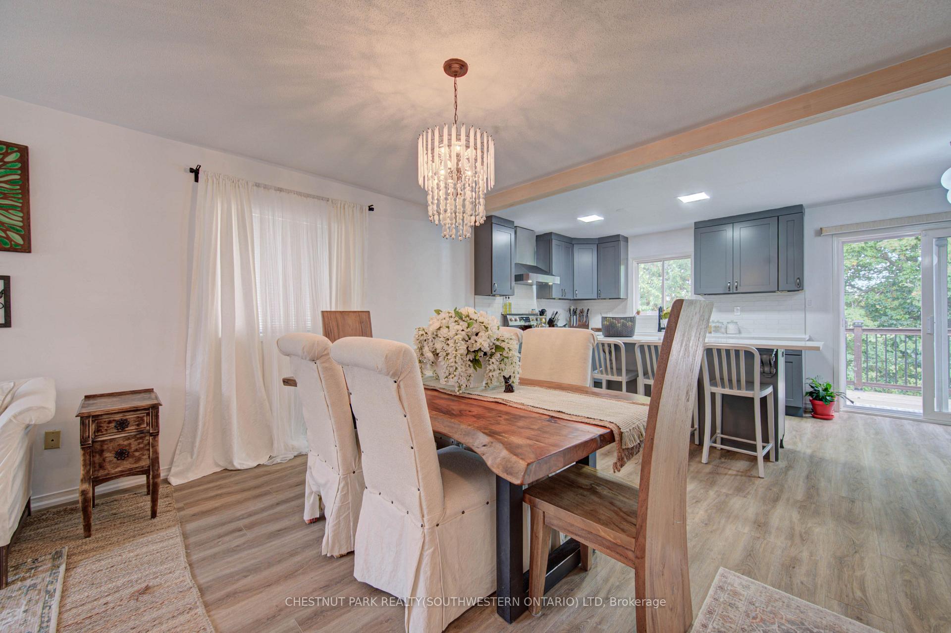Photo 9 of 317 Christopher Drive, Cambridge, Christopher-Champlain — HOMEH