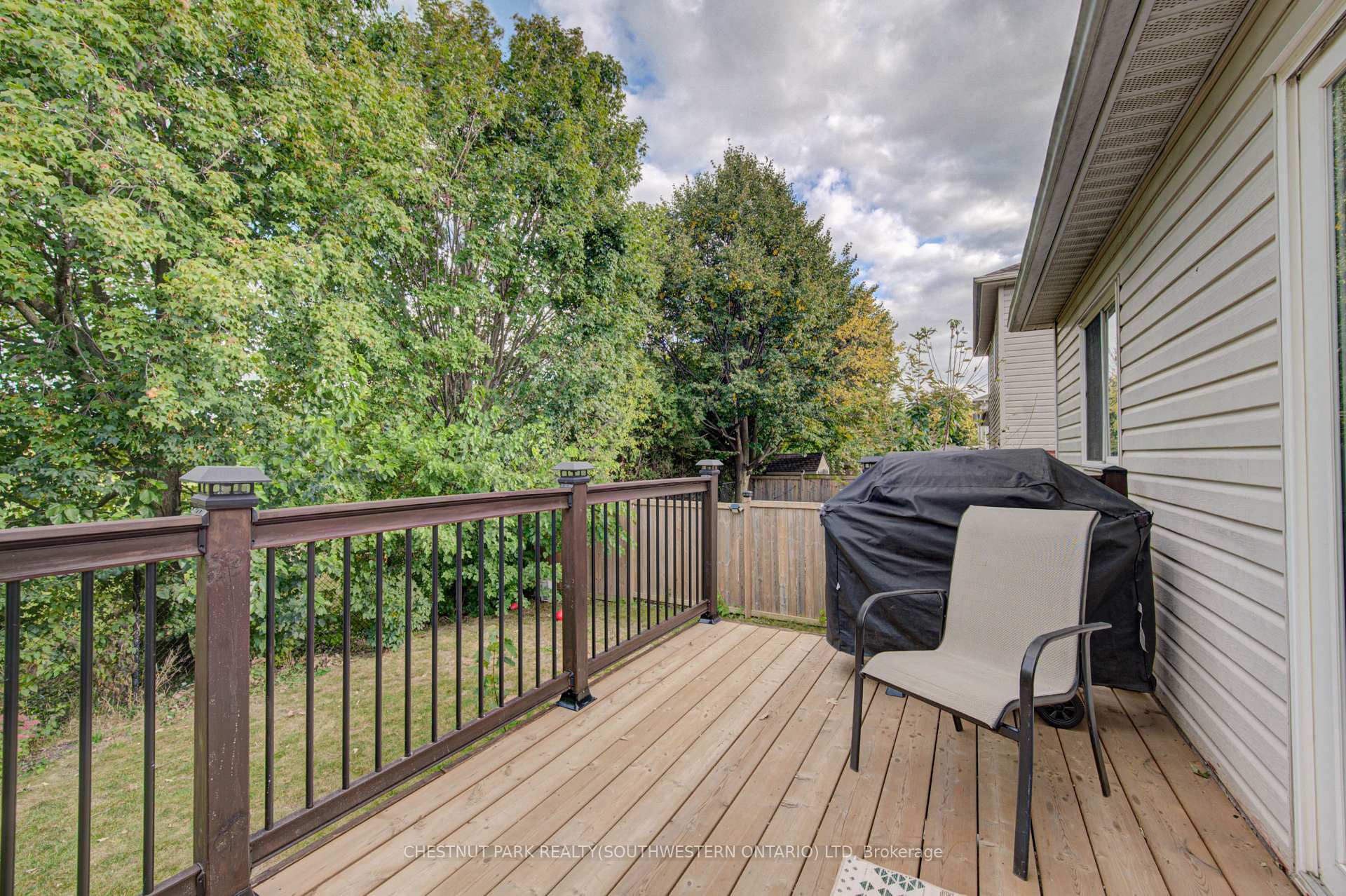 Photo 15 of 317 Christopher Drive, Cambridge, Christopher-Champlain — HOMEH