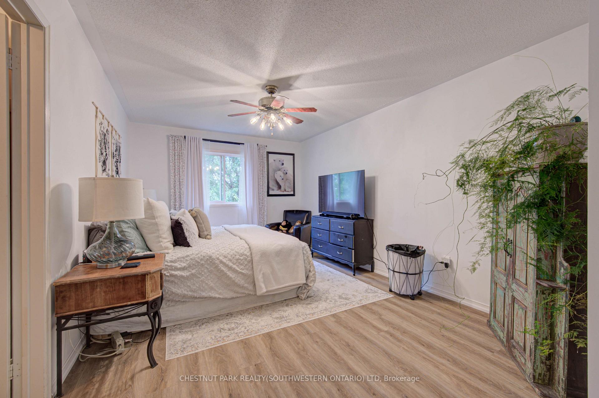Photo 16 of 317 Christopher Drive, Cambridge, Christopher-Champlain — HOMEH