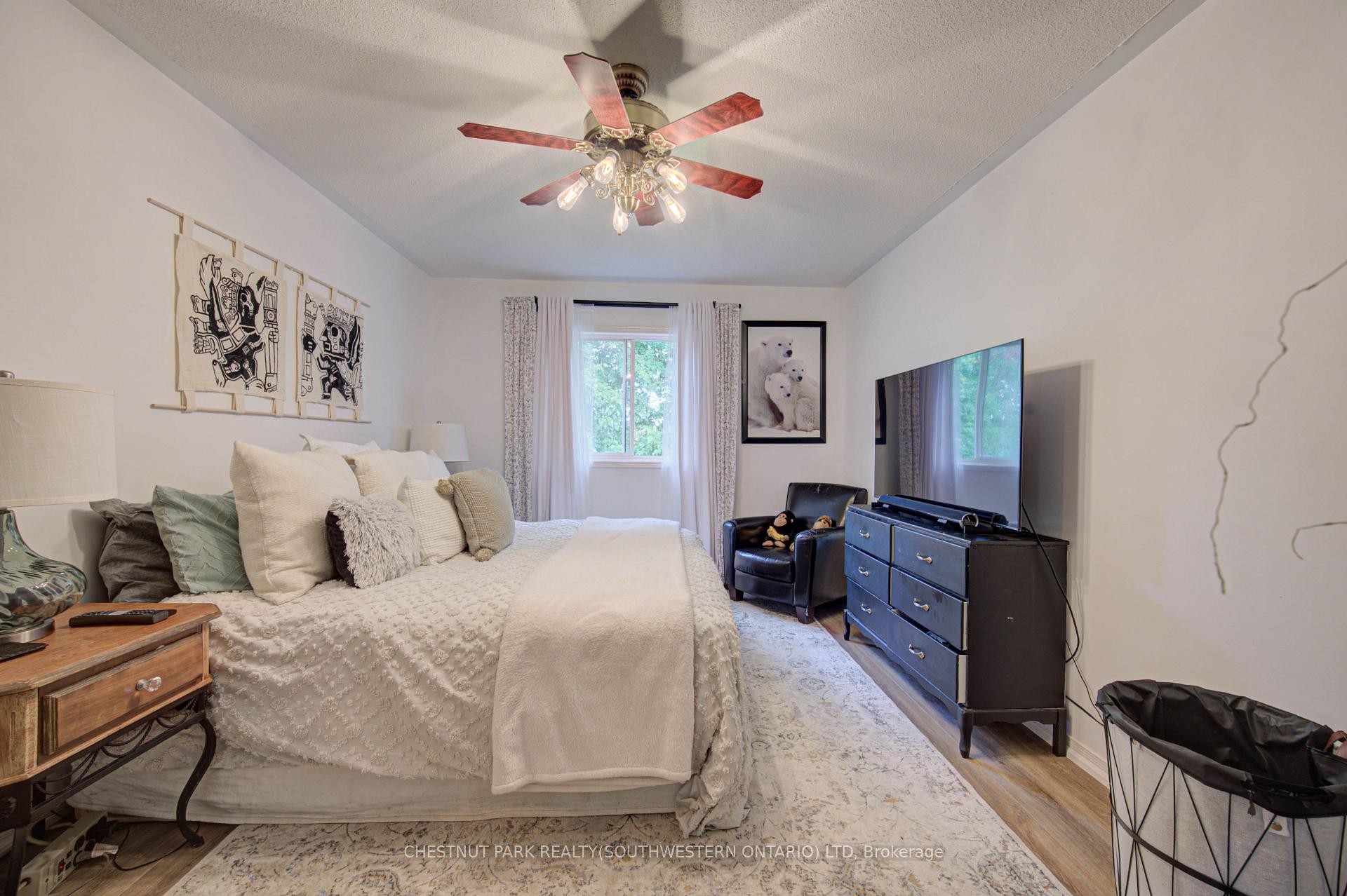 Photo 17 of 317 Christopher Drive, Cambridge, Christopher-Champlain — HOMEH