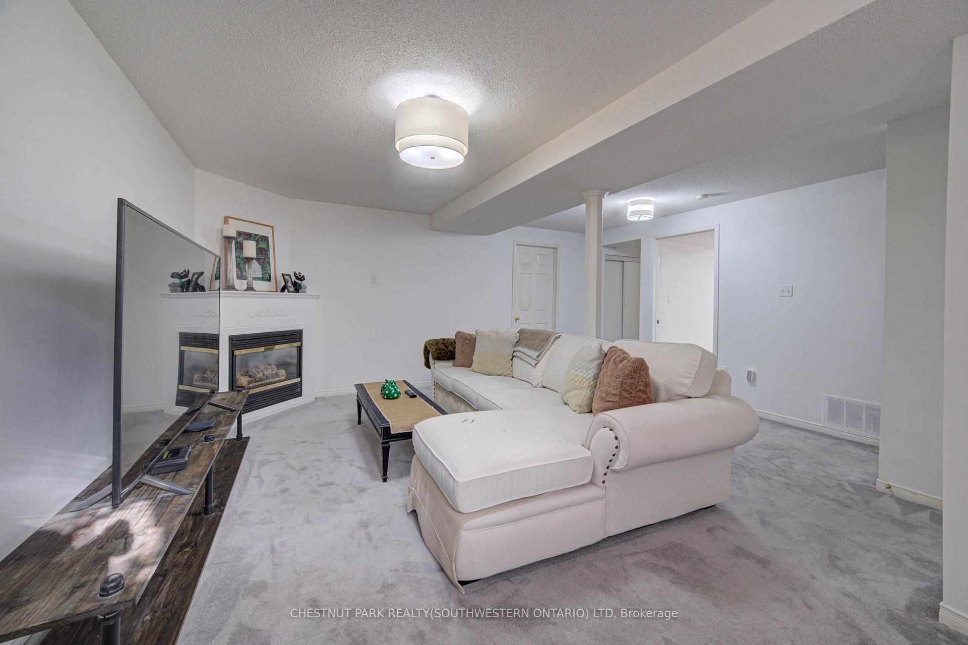 Photo 20 of 317 Christopher Drive, Cambridge, Christopher-Champlain — HOMEH