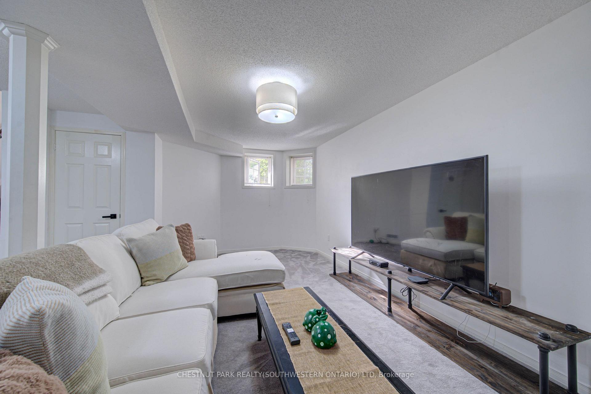 Photo 22 of 317 Christopher Drive, Cambridge, Christopher-Champlain — HOMEH