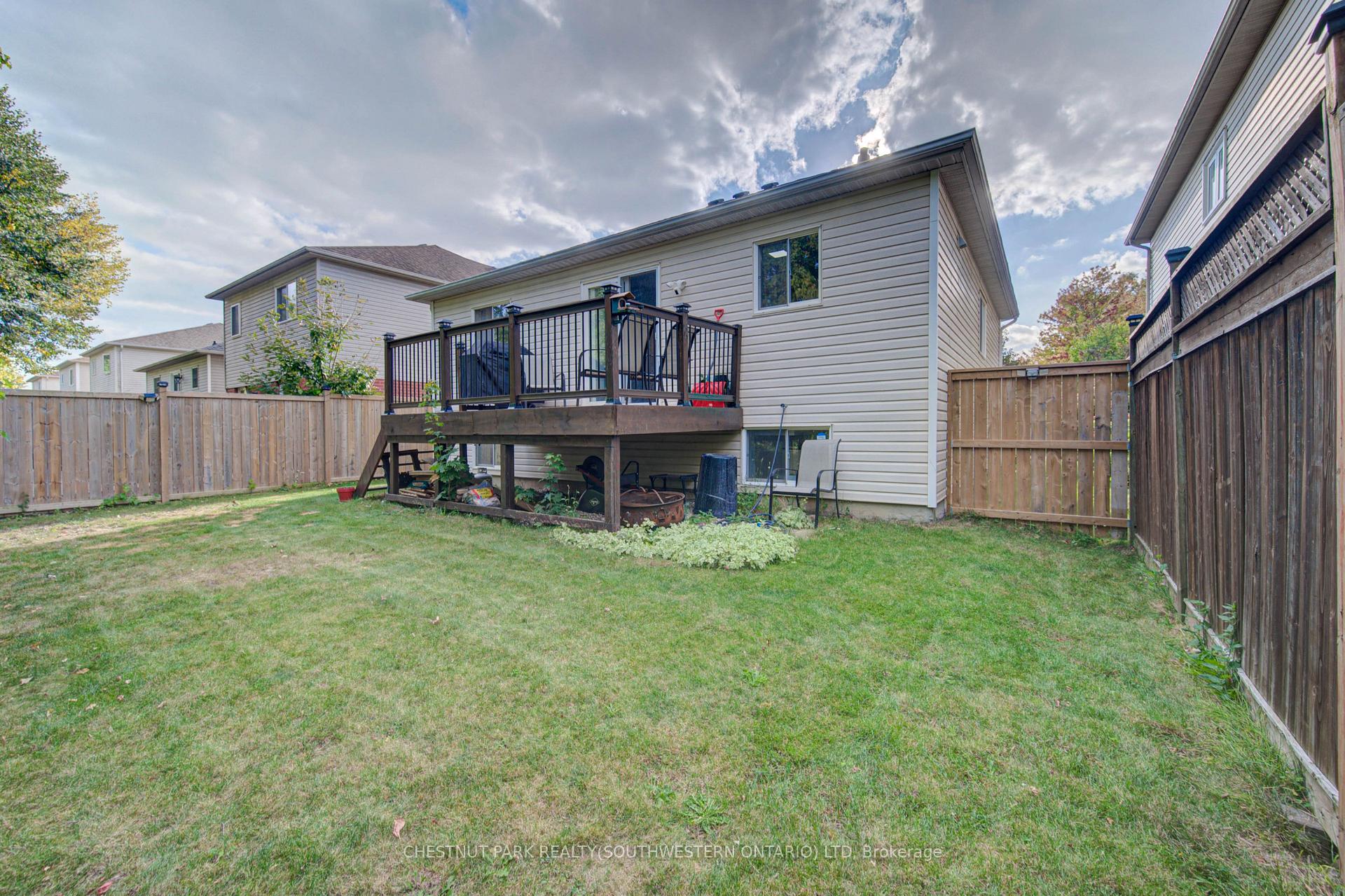 Photo 34 of 317 Christopher Drive, Cambridge, Christopher-Champlain — HOMEH