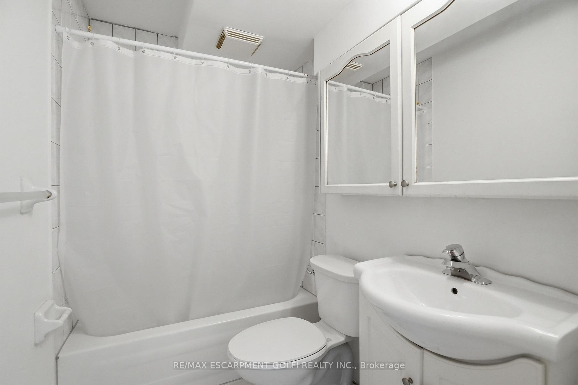 Photo 17 of Unit 401, 30 Summit Avenue, Hamilton, Burkholme — HOMEH