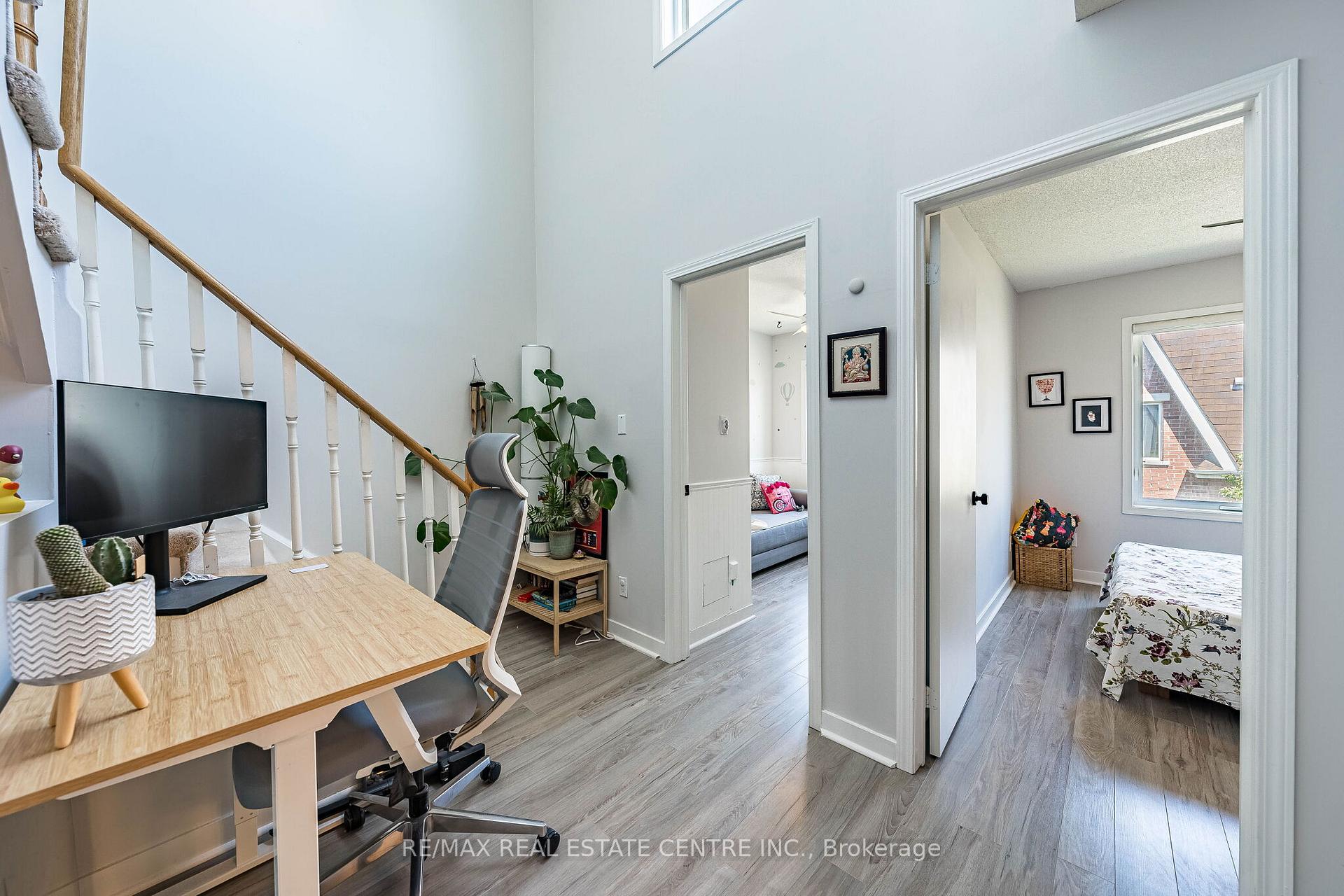 Photo 11 of Unit 920, 16 Laidlaw Street, Toronto, South Parkdale — HOMEH