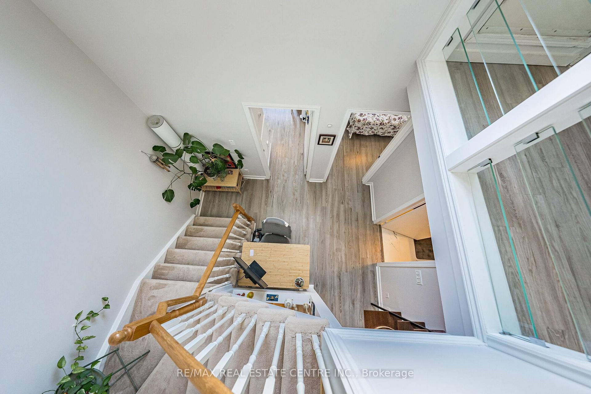 Photo 24 of Unit 920, 16 Laidlaw Street, Toronto, South Parkdale — HOMEH