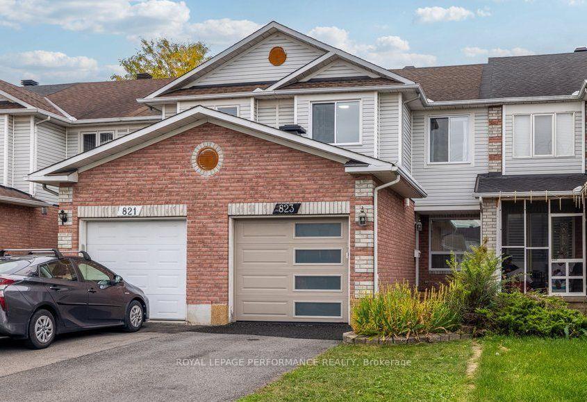 Photo 2 of 823 Nesting Way, Ottawa, Fallingbrook/Gardenway South — HOMEH