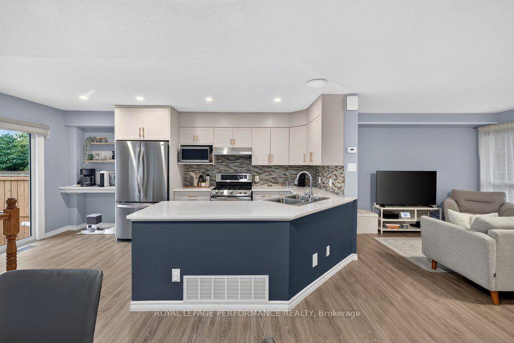 Photo 11 of 823 Nesting Way, Ottawa, Fallingbrook/Gardenway South — HOMEH