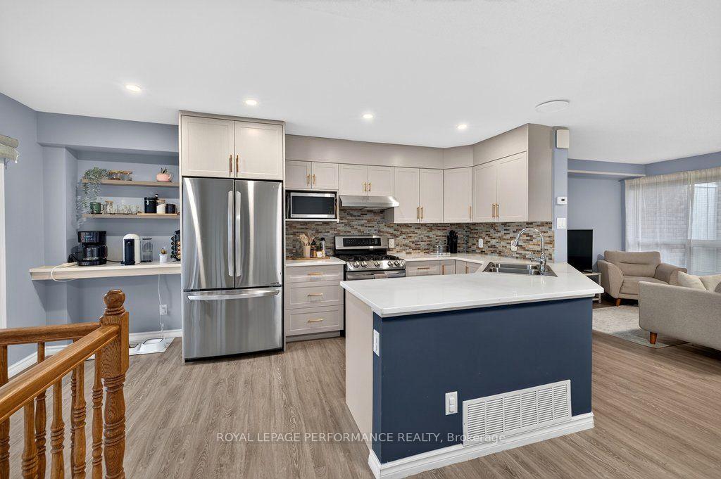 Photo 14 of 823 Nesting Way, Ottawa, Fallingbrook/Gardenway South — HOMEH