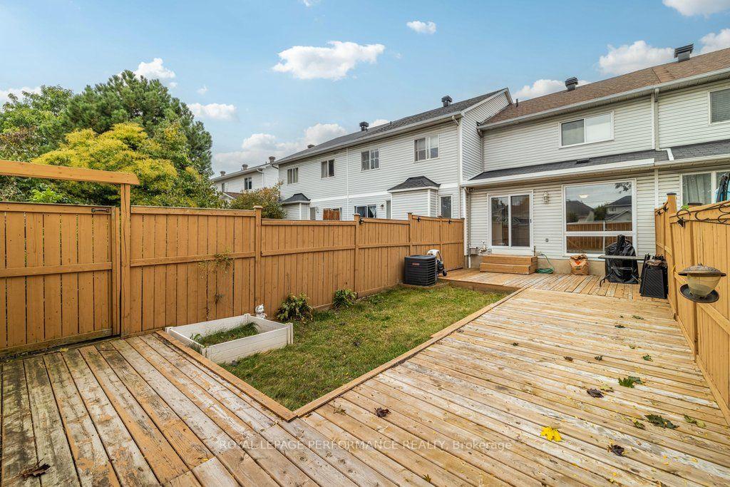 Photo 35 of 823 Nesting Way, Ottawa, Fallingbrook/Gardenway South — HOMEH