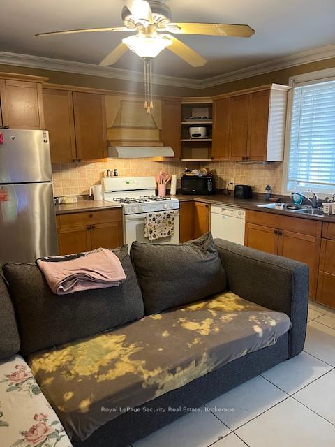 Photo 3 of 627 Caledonia Road, North York, Briar Hill-Belgravia — HOMEH