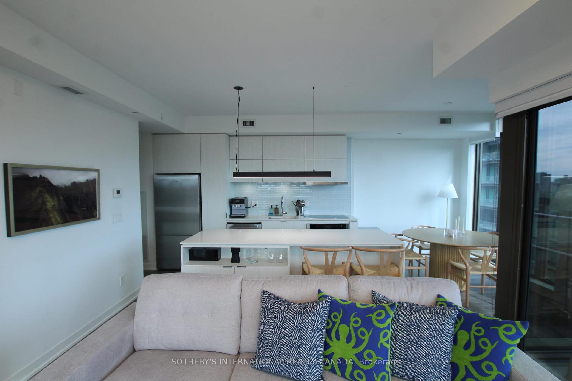 Photo 7 of Unit 1206, 2 St Thomas Street, Toronto, Bay Street Corridor — HOMEH