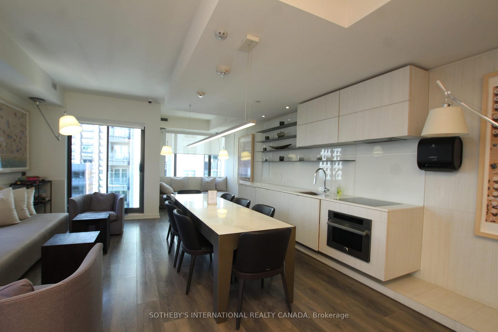 Photo 16 of Unit 1206, 2 St Thomas Street, Toronto, Bay Street Corridor — HOMEH