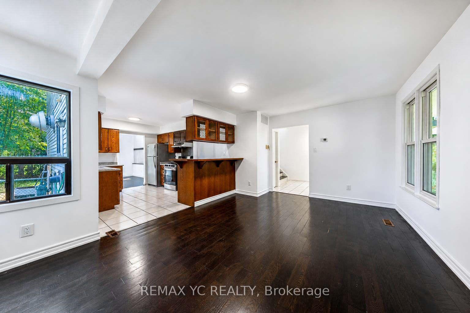 Photo 6 of 35 Kitsilano Crescent, Richmond Hill, North Richvale — HOMEH