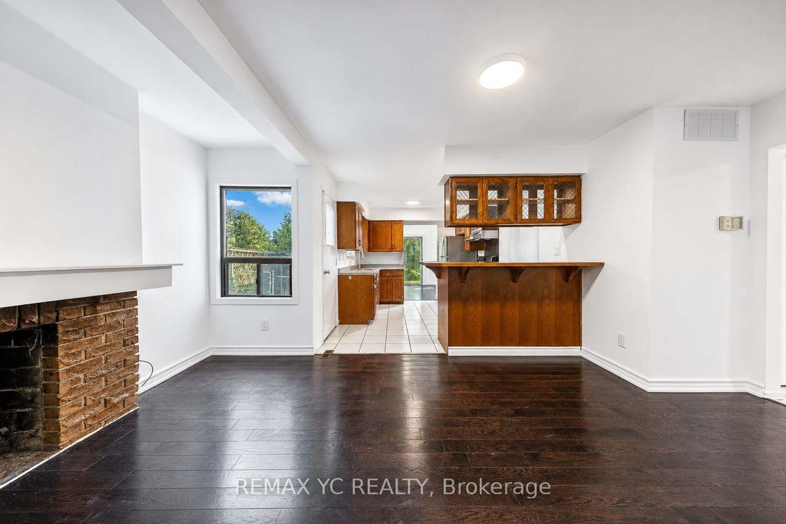 Photo 7 of 35 Kitsilano Crescent, Richmond Hill, North Richvale — HOMEH