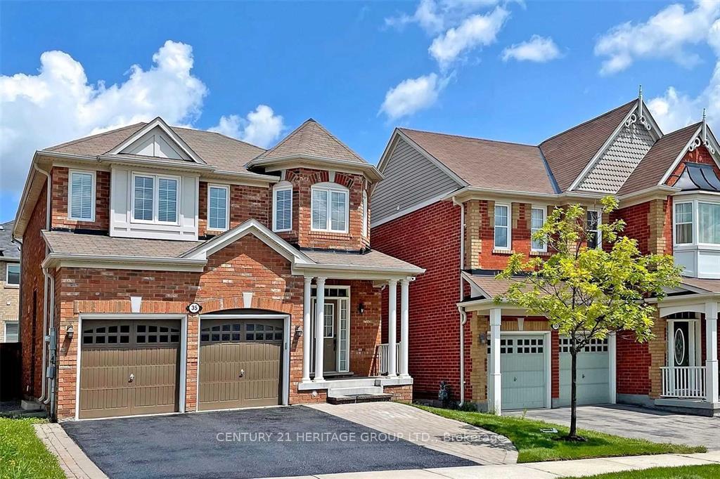 Photo 3 of 35 Cliff Gunn Road, Newmarket, Woodland Hill — HOMEH