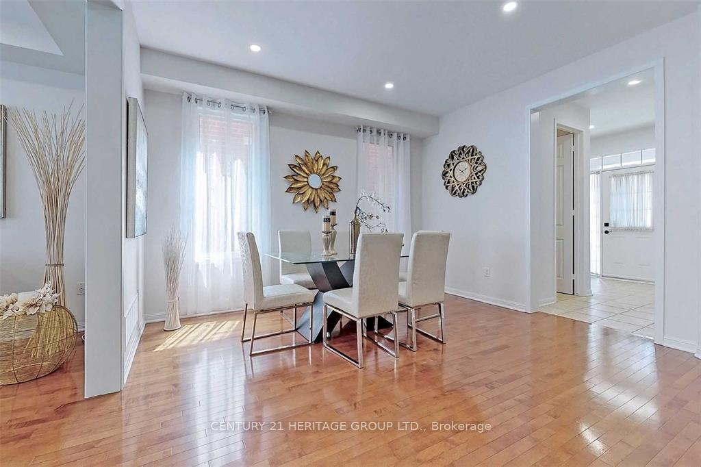 Photo 10 of 35 Cliff Gunn Road, Newmarket, Woodland Hill — HOMEH