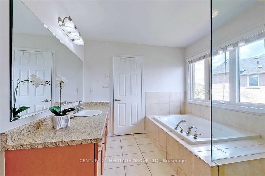 Photo 20 of 35 Cliff Gunn Road, Newmarket, Woodland Hill — HOMEH