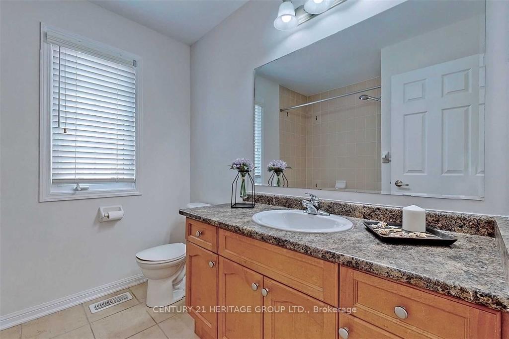 Photo 24 of 35 Cliff Gunn Road, Newmarket, Woodland Hill — HOMEH