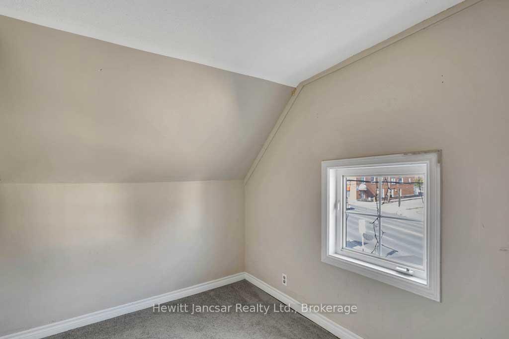 Photo 3 of 797 Hamilton Road, London, East M — HOMEH