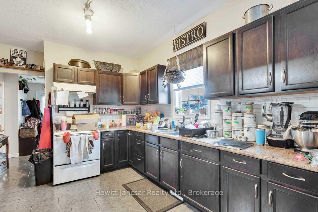 Photo 7 of 797 Hamilton Road, London, East M — HOMEH
