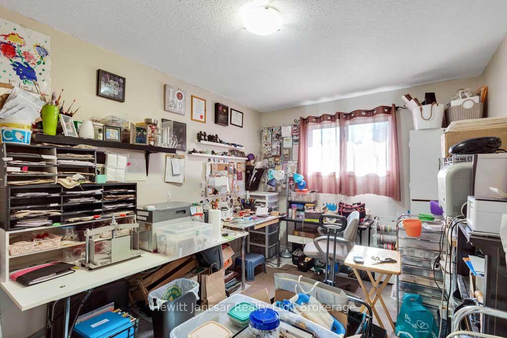 Photo 12 of 797 Hamilton Road, London, East M — HOMEH