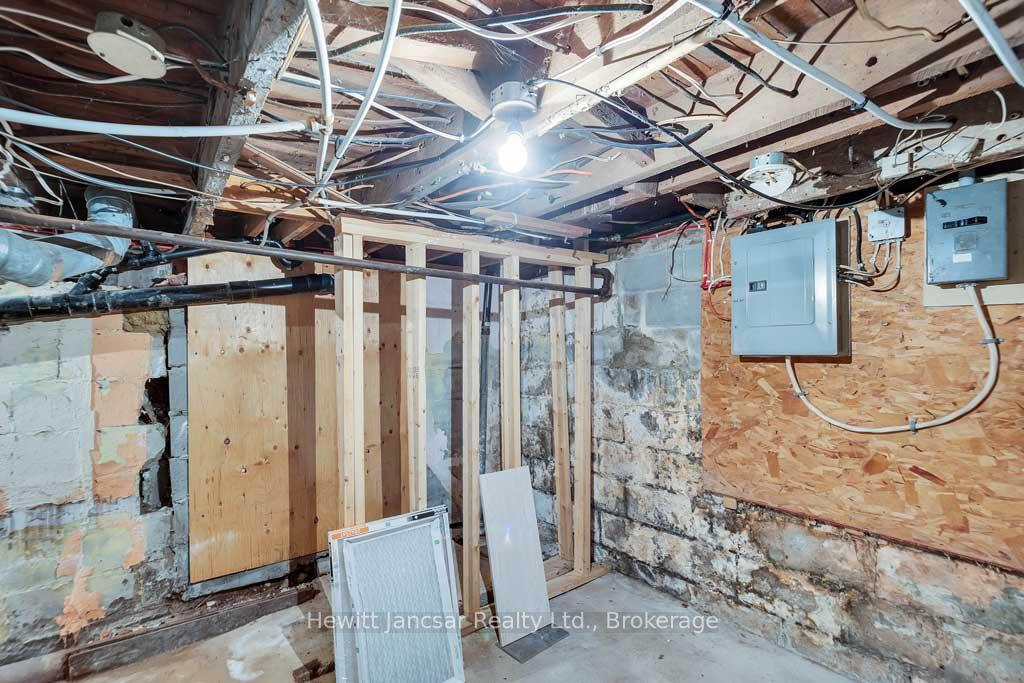 Photo 20 of 797 Hamilton Road, London, East M — HOMEH