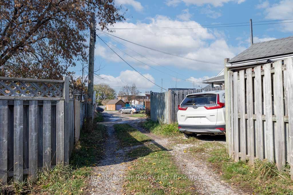 Photo 22 of 797 Hamilton Road, London, East M — HOMEH