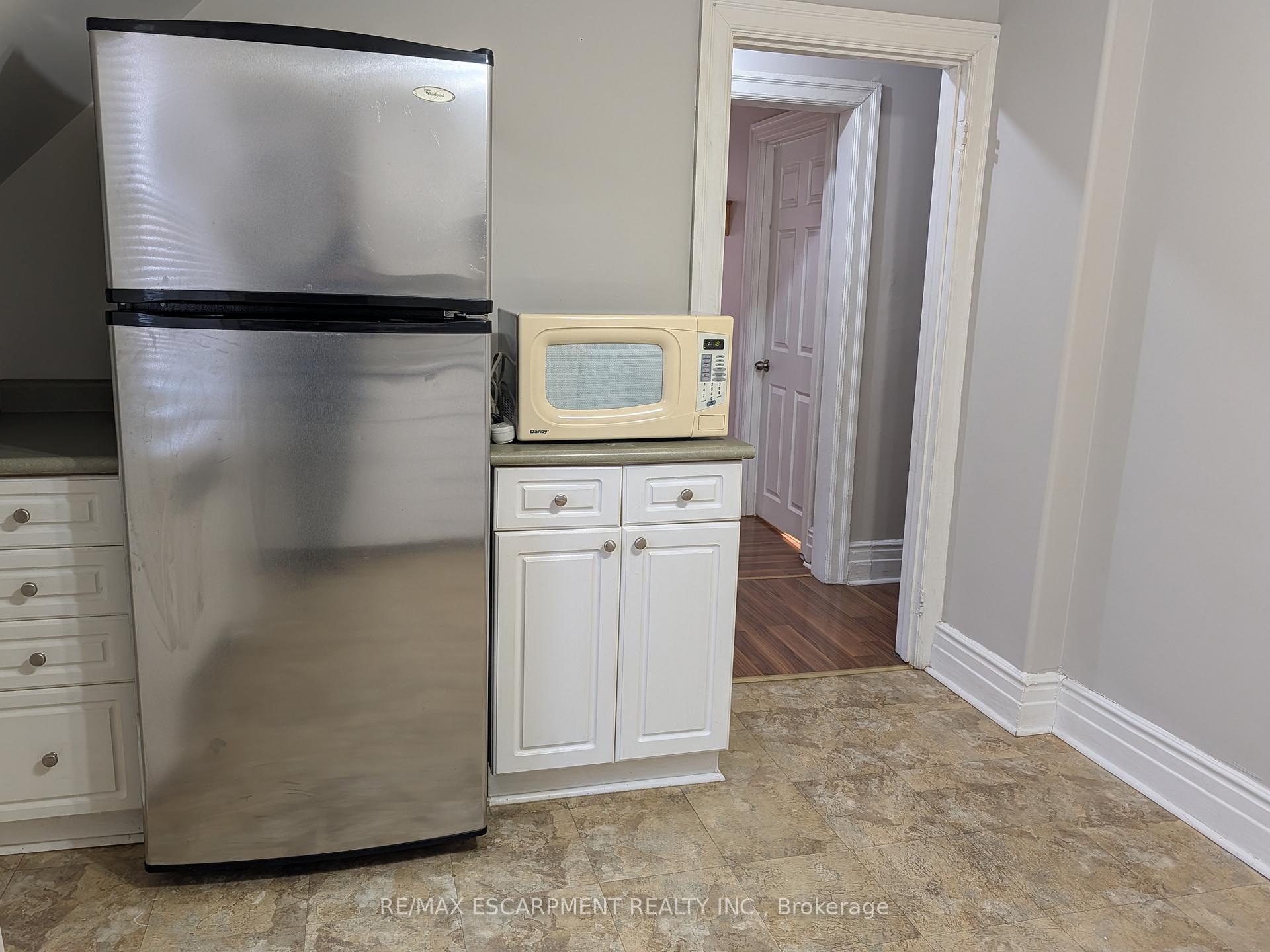 Photo 5 of Unit Upper, 12 East 24th Street, Hamilton, Eastmount — HOMEH