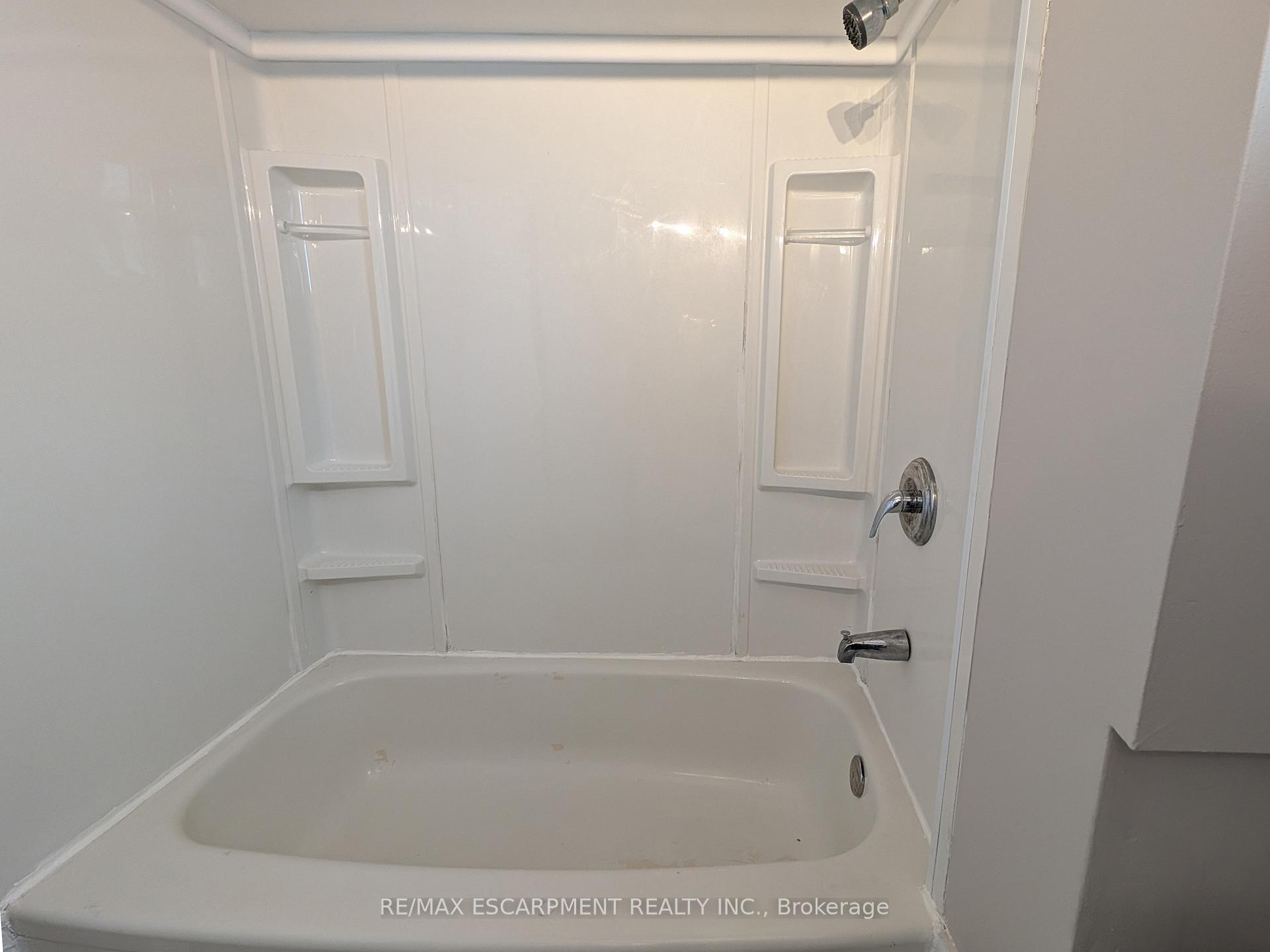 Photo 11 of Unit Upper, 12 East 24th Street, Hamilton, Eastmount — HOMEH
