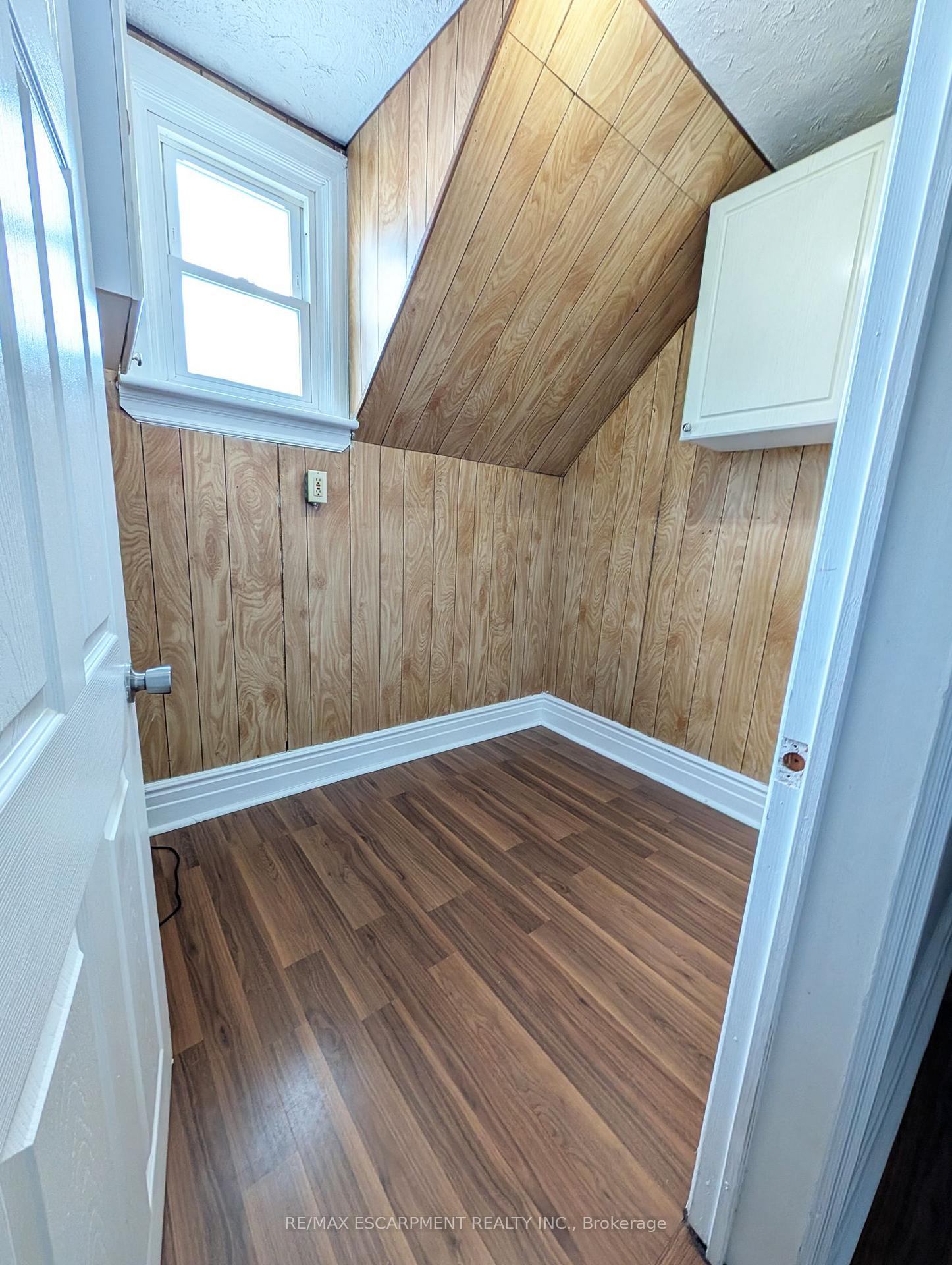 Photo 14 of Unit Upper, 12 East 24th Street, Hamilton, Eastmount — HOMEH