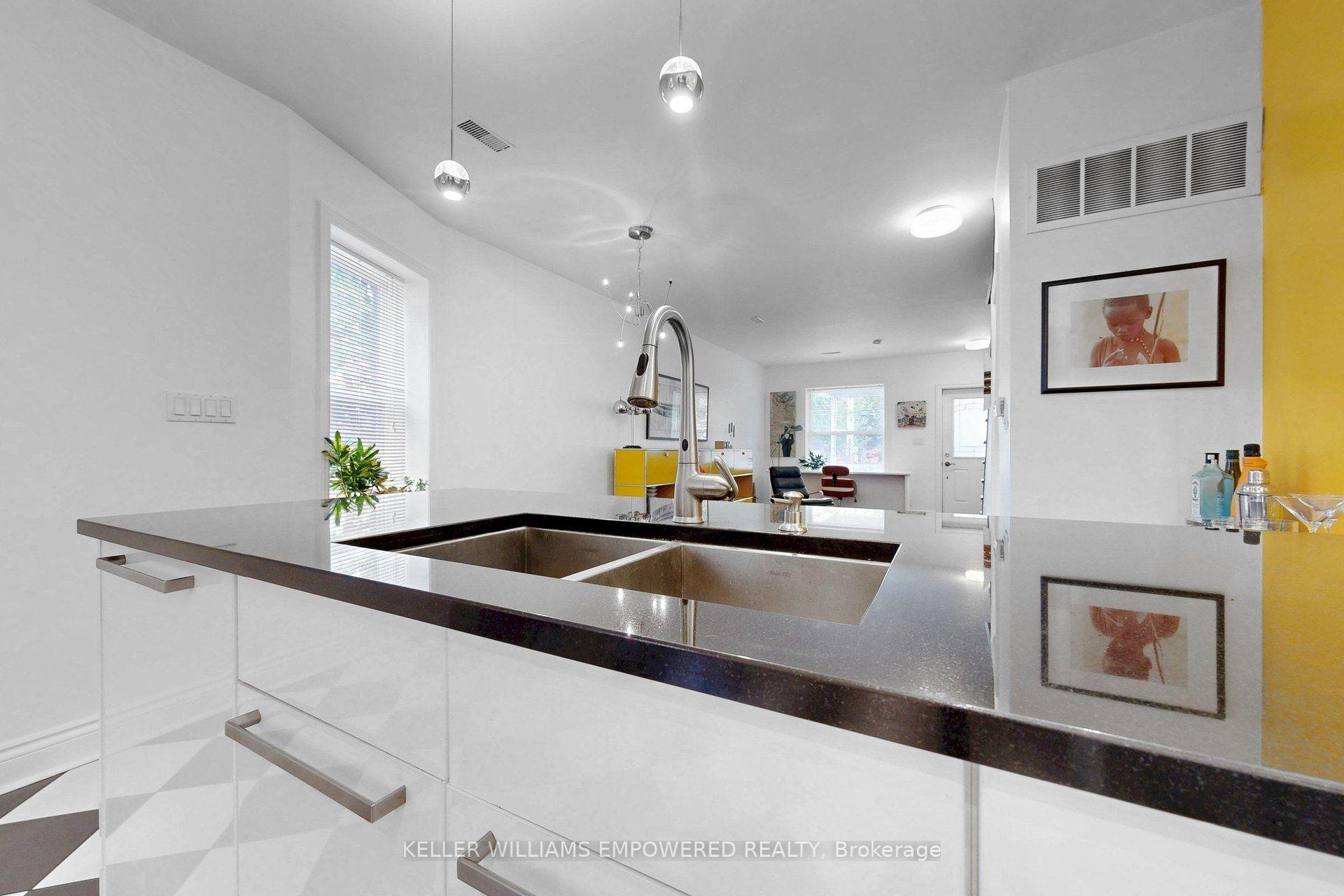 Photo 9 of 274 Wallace Avenue, Toronto, Dovercourt-Wallace Emerson-Junction — HOMEH