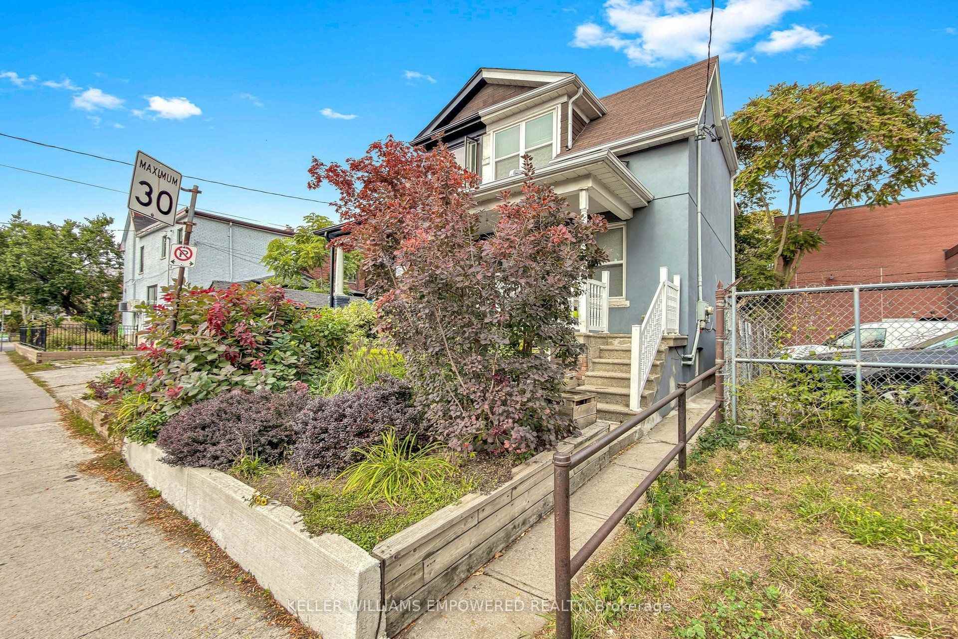 Photo 43 of 274 Wallace Avenue, Toronto, Dovercourt-Wallace Emerson-Junction — HOMEH