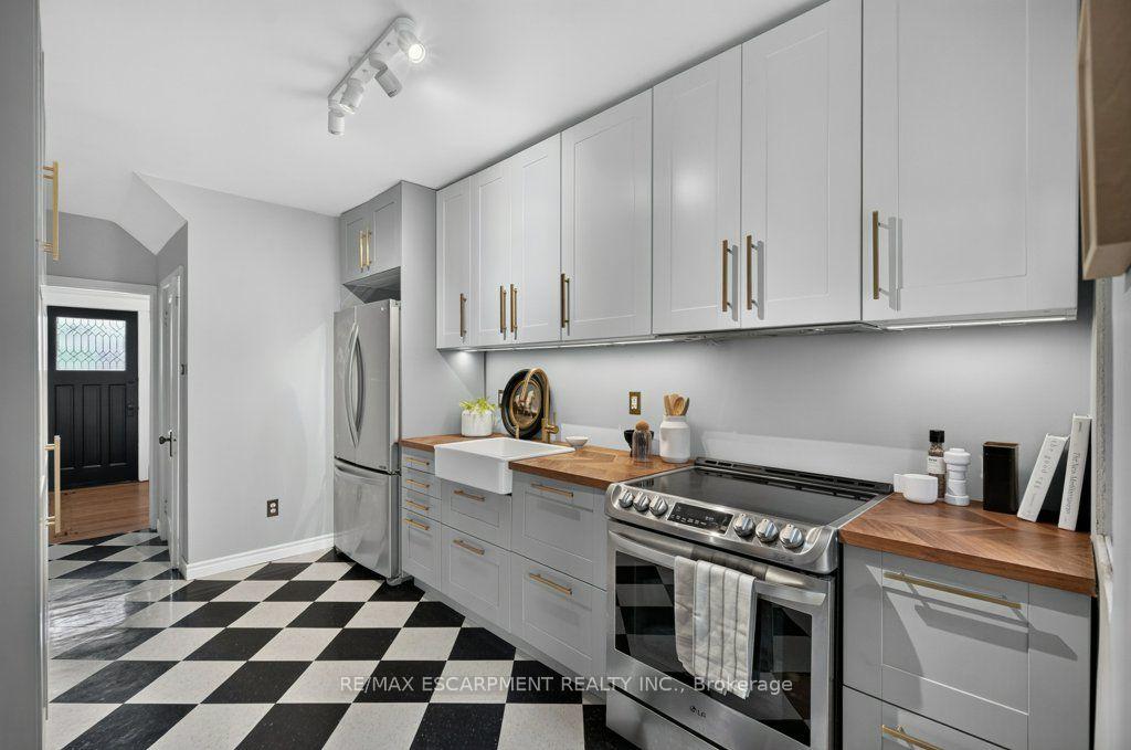 Photo 17 of 101 Cope Street, Hamilton, Homeside — HOMEH