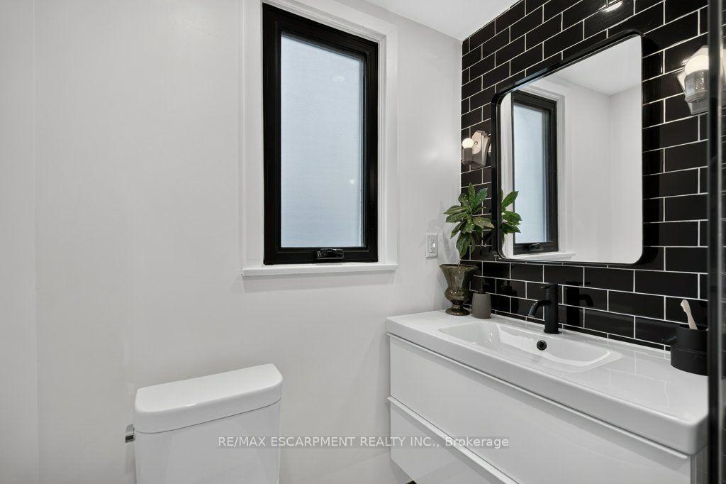 Photo 37 of 101 Cope Street, Hamilton, Homeside — HOMEH