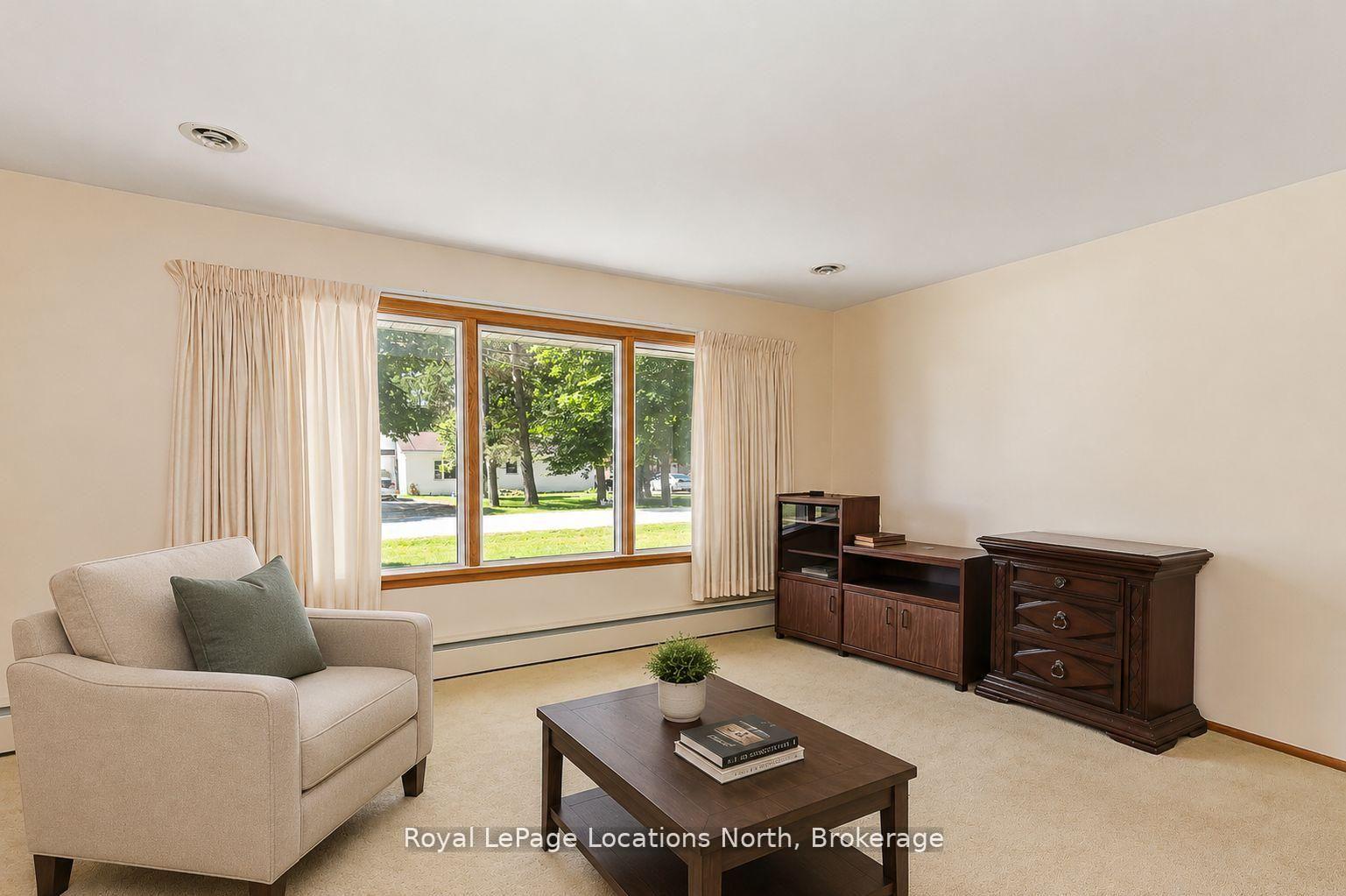 Photo 14 of 2 Buist Street, Clearview, Nottawa — HOMEH